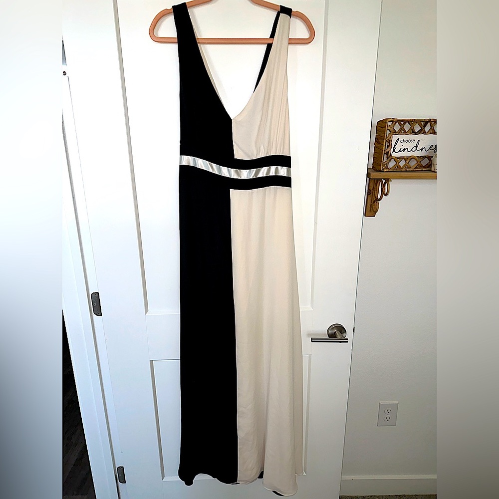 New York & Company Black & White Maxi Dress Size XXL